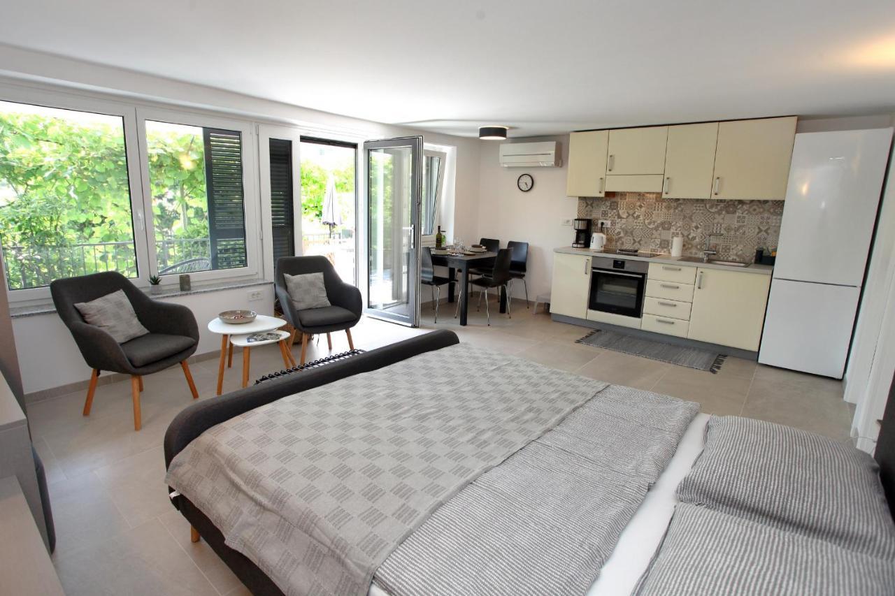 Modern Apartment Parenzana Izma Portoroz Exterior photo